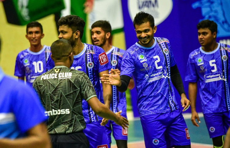 ފުރަތަމަ ދެ މެޗު ޕޮލިހާއި ވެމްކޯ އަށް