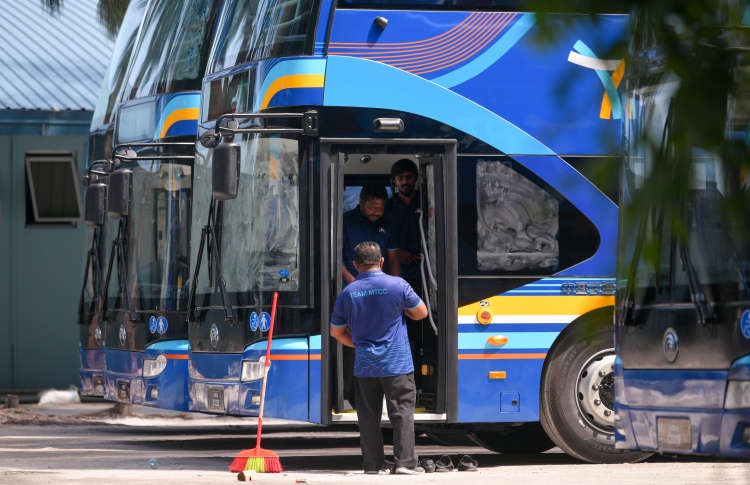 ދެވަނަ ފިޔަވަހިން ކޮންމެ 15 މިނިޓަކުން ބަސް ދަތުރެއް