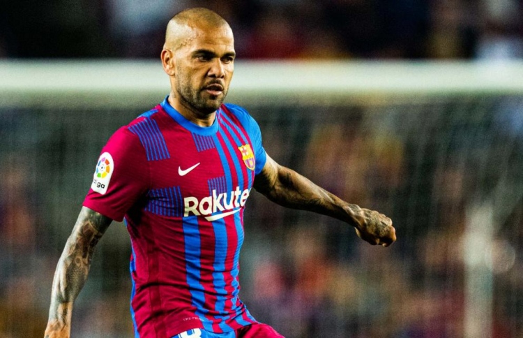 އަލްވޭސް މިދިޔަ ސީޒަންގައި ބާސާ އަށް ކުޅެނީ: އޭނާ އަށް ވަނީ ކްލަބް ދޫކޮށްލަން މަޖުބޫރު ވެފަ