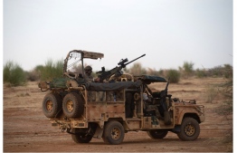 This undated handout photo released by French Defense Staff (Etat Major des Armees) on June 13, 2022, shows soldiers training at Menaka military base, northeastern Mali. French troops were on June 13 handing back a military base in northeastern Mali ahead of a final withdrawal from the Sahel nation, France's army said, after nine years fighting a jihadist insurgency. -- Photo: Etat Major des Armées / AFP
