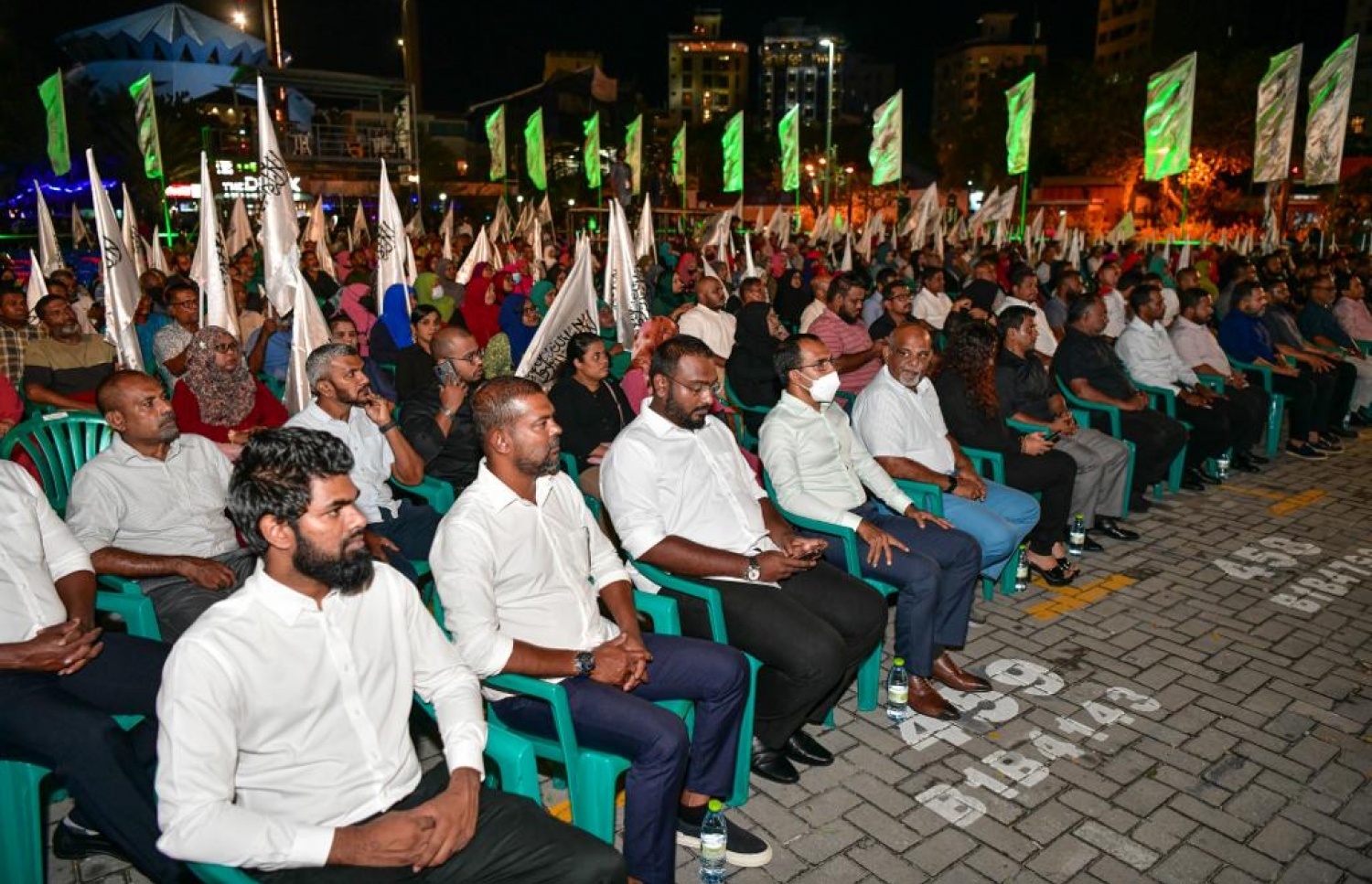 އިދިކޮޅު ޕީޕީއެމުން ރޭ ބޭއްވި "ނަބިއްޔާގެ ދިފާއުގައި" ޖަލްސާގައި އިދިކޮޅު ސަޕޯޓަރުން ބައިވެރިވަނީ-- ފޮޓޯ: ނިޝާން އަލީ/ މިހާރު
