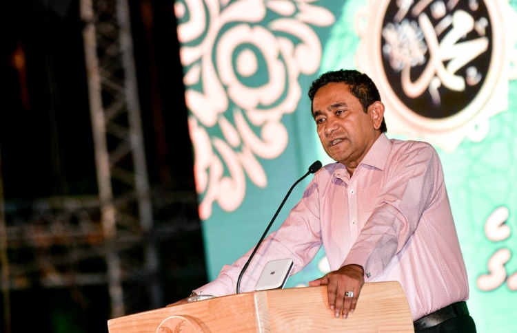 ބުއްދިވެރިއަކު އެއްވެސް ދީނަކާ ނުބެހޭނެ: ޔާމީން