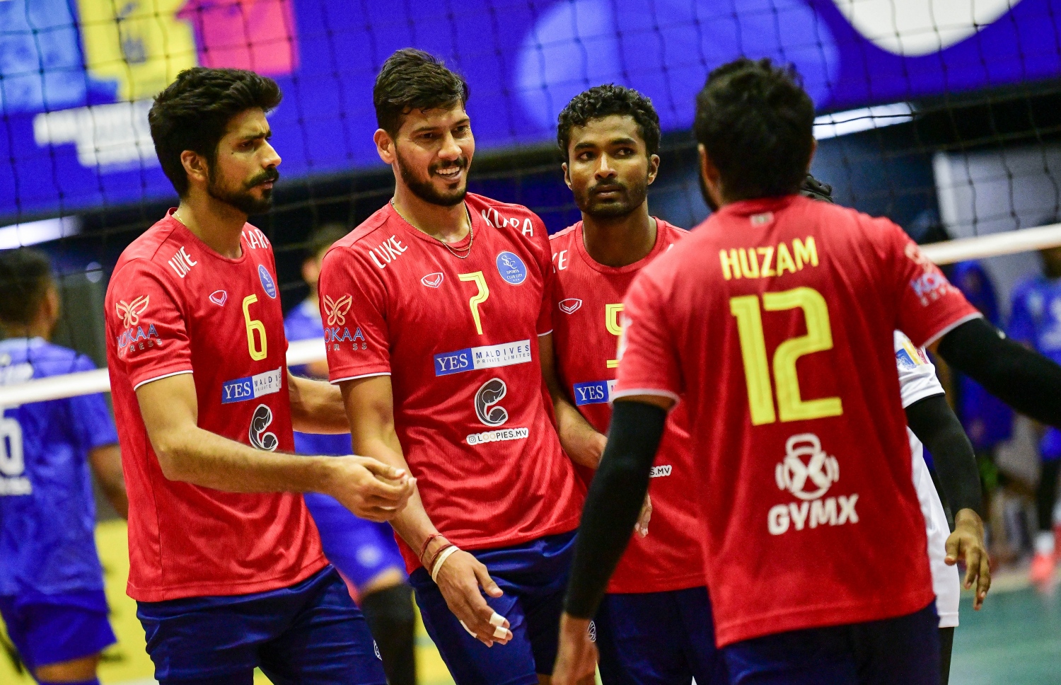 އެސޯސިއޭޝަން ކަޕުގައި ސްޕޯޓްސް ކްލަބް ސިޓީގެ ކުޅުންތެރިން އުފާފާޅު ކުރަނީ.-- ފޮޓޯ: ފަޔާޒު މޫސާ/ މިހާރު