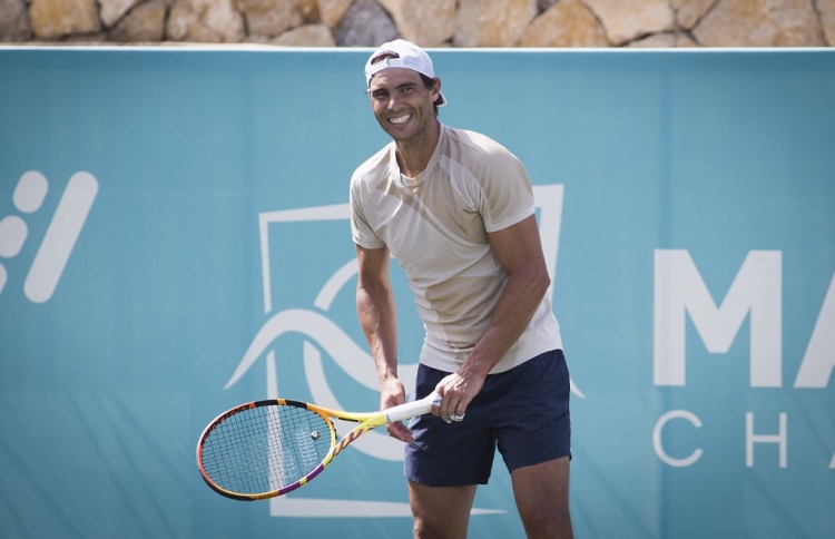 ނަޑާލް ތިން އަހަރު ފަހުން ފުރަތަމަ ފަހަރަށް ވިނަކޯޓަށް