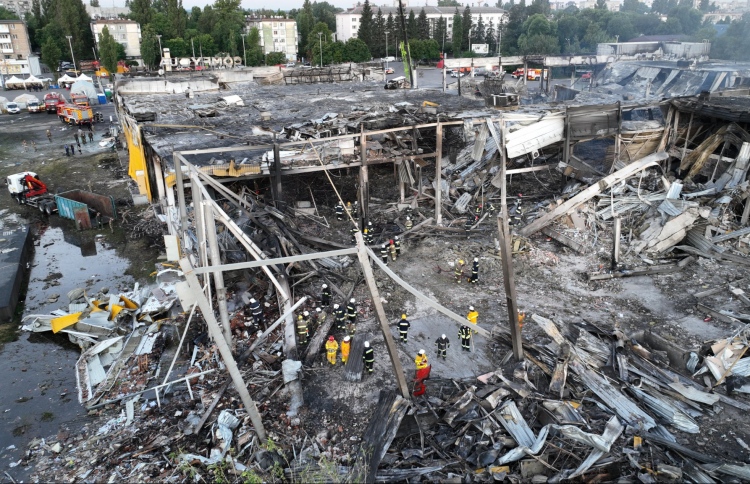 ޔޫކްރޭންގެ ބައެއް ބިންތައް ރަޝިޔާއާ އެއްކޮށްލަނީ