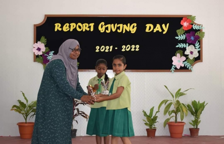 ރިޕޯޓު ފޮތްދީ ދޮޅު މަސް ދުވަހަށް ސްކޫލްތައް ބަންދު