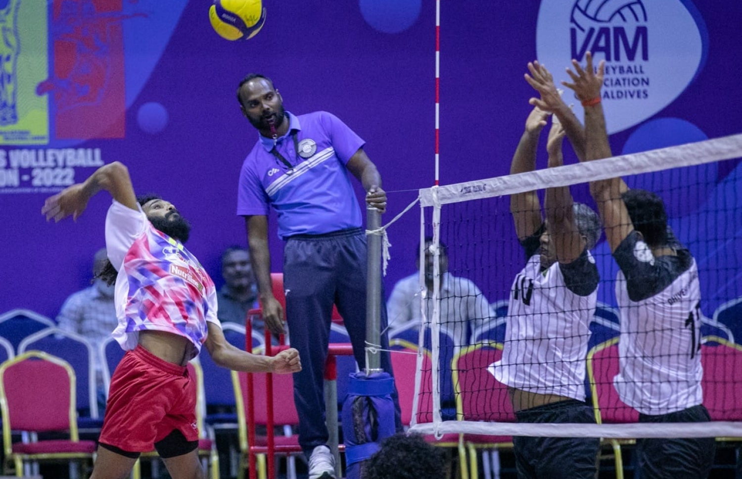 ސިފައިންނާއި ގުޑީސް މިއަދު ބައްދަލުކުރި މެޗުގެ ތެރެއިން.-- ފޮޓޯ: ވީއޭއެމް