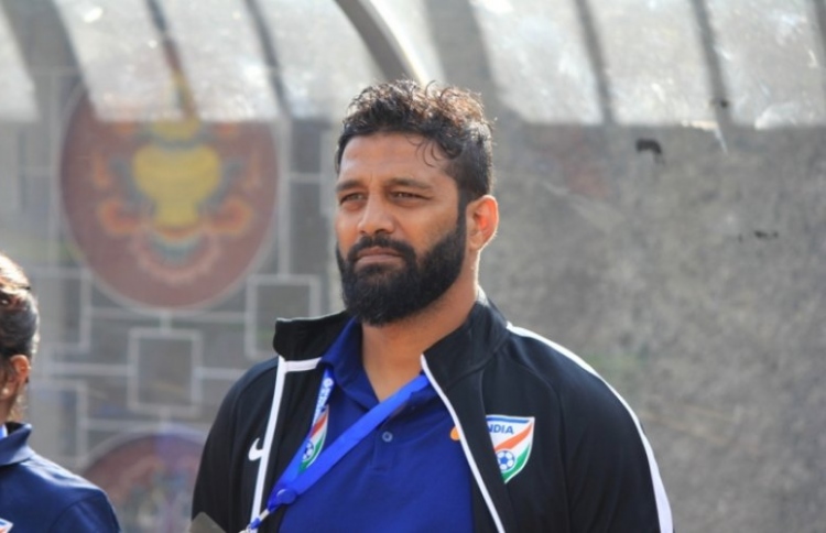 އިންޑިއާ ޓީމުގެ ކޯޗު ޖިންސީ ގޯނާއާ ގުޅިގެން ވަކިކޮށްފި