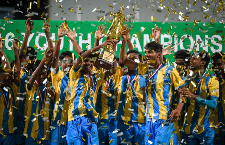 16 އަހަރުން ދަށުގެ ޗެމްޕިއަންކަން ވެލެންސިއާ ހޯދައިފި