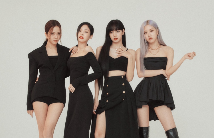 ބްލެކްޕިންކް އަންނަ މަހު އެނބުރި އަންނަނީ