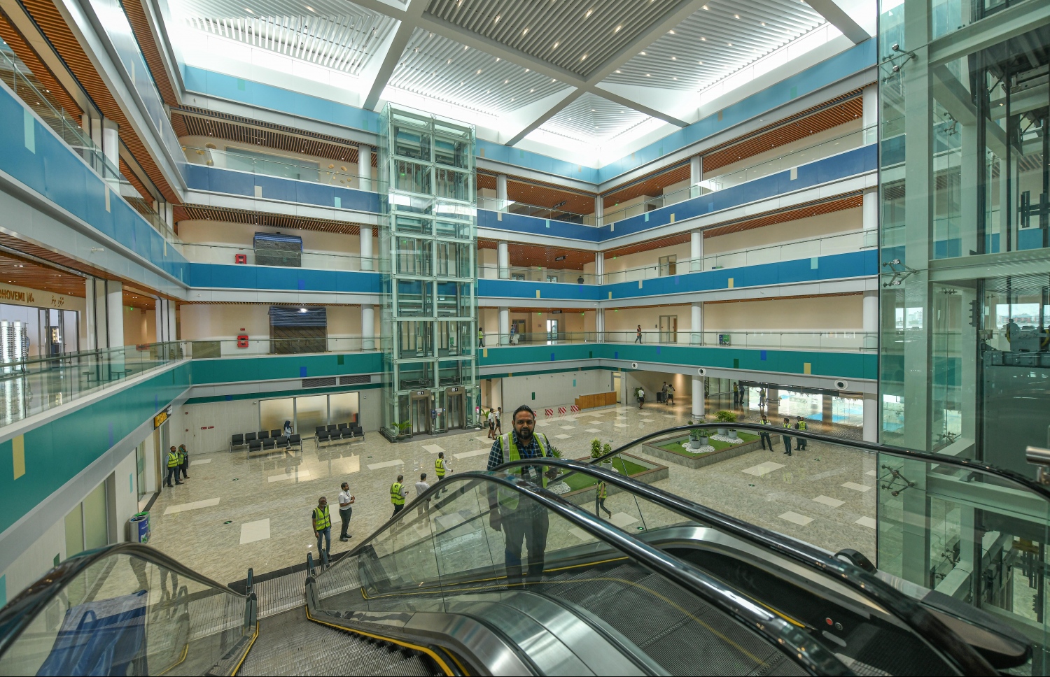 ވީއައިއޭގައި ޔާމީންގެ ސަރުކާރުން އިސްވެ ހެދި އާ ސީ ޕްލޭން ޓާމިނަލް: މިއީ ވެސް ވަރަށް ޗާލު ތަނެއް.---ފޮޓޯ: ނިޝާން އަލީ| މިހާރު