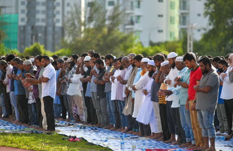 ނަމާދުގެ ހަރަކާތްތަކުން ރަމްޒު ކޮށްދެނީ ކޮން ކަމެއް؟