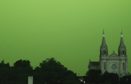 The skies of Sioux Falls, South Dakota turned green moments before the storm Derecho hit -- Photo: Twitter