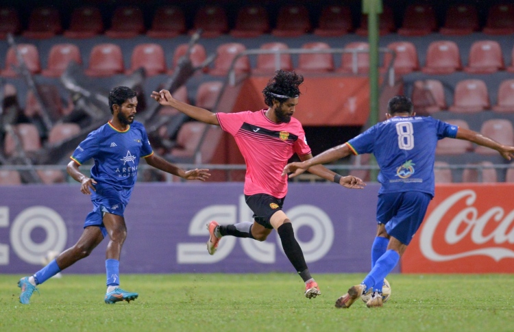 ފަހު ވަގުތު ގްރާންޑޭ ކައިރިން ޔޫވީ ސަލާމަތް ވެއްޖެ