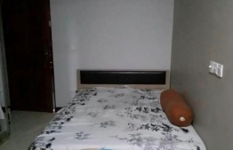 މާލޭގައި އެތައް ބަޔަކު އެއްޖިންސުން ގުޅުން ހިންގުމަށް ދާދި ފަހުން ދިޔަ ކަމަށް ބުނާ ގޭގައި އެ އަމަލު ހިންގަން ބޭނުންކުރި ކޮޓަރި: މިއީ އެންމެ ނުބައި ވެގެންވާ ފާހިޝް އަމަމަލެއް.