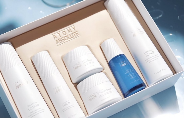 ކޮރެއާގެ ސްކިންކެއާ ބްރޭންޑް "އެޓޮމީ" ރާއްޖެއަށް