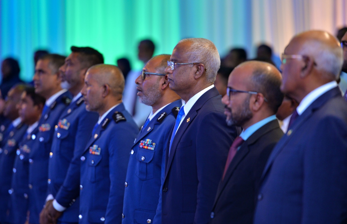 ކަސްޓަމްސްގެ 132 ވަނަ އަހަރީ ދުވަސް ފާހަގަކުރުމަށް ދަރުބާރުގޭގައި ބޭއްވި ޖަލްސާގައި ރައީސް މުހައްމަދު ސޯލިހު ބައިވެރިވެ ވަޑައިގަންނަވަނީ -- ފޮޓޯ: ރައީސް އޮފީސް