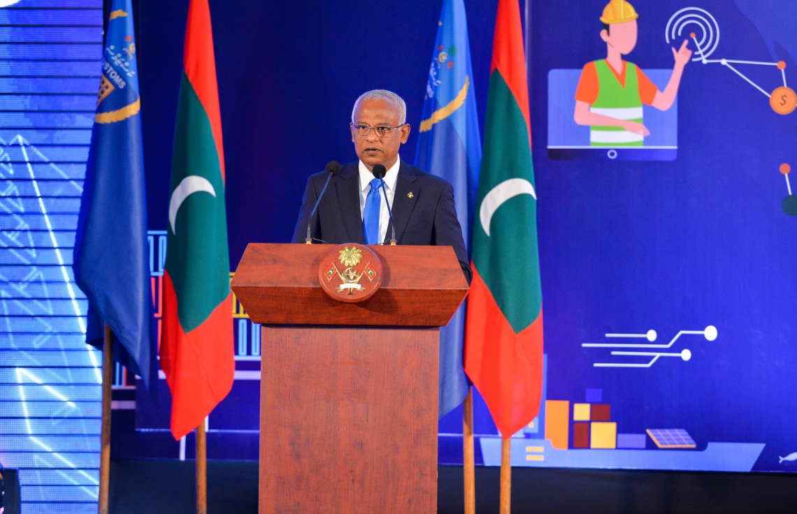 ކަސްޓަމްސްގެ 132 ވަނަ އަހަރީ ދުވަސް ފާހަގަކުރުމަށް ދަރުބާރުގޭގައި ބޭއްވި ޖަލްސާގައި ރައީސް އިބްރާހިމް މުހައްމަދު ސޯލިހު ވާހަކަ ދައްކަވަނީ-- ފޮޓޯ: ރައީސް އޮފީސް