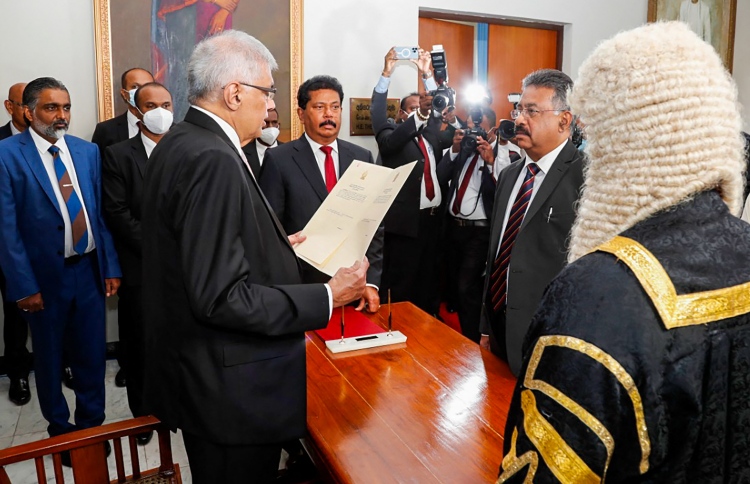 ރަނިލް، ލަންކާގެ ރައީސް ކަމުގެ ހުވާ ކުރައްވައިފި