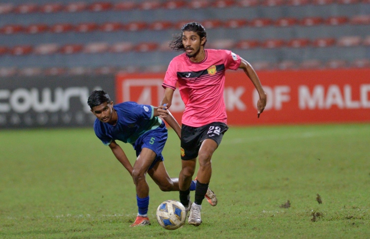 ޔޫވީން ގަދަ ހަތަރެއްގެ އުންމީދު ދަމަހައްޓައިފި