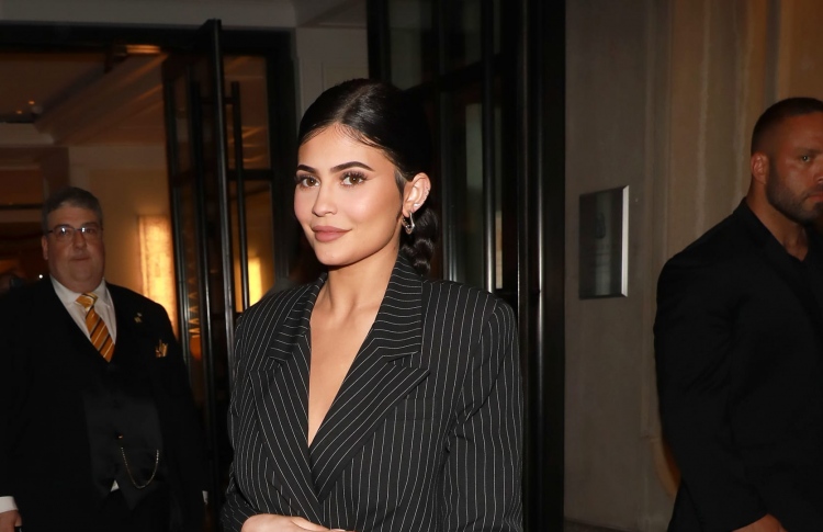 އިންސްޓަގްރާމް ޓިކްޓޮކަށް ވާތީ ކައިލީ ރުޅި ގަދަވެފައި