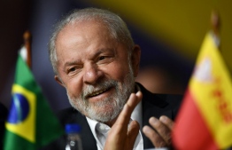Brazilian presidential candidate for the leftist Workers Party (PT) and former President (2003-2010), Luiz Inacio Lula da Silva, gestures during the Socialist Party convention in Brasilia, on July 29, 2022. -- Photo: Evaristo Sa / AFP
