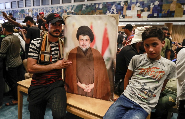 ސަދްރުގެ ސަޕޯޓަރުން އަނެއްކާވެސް ޕާލަމެންޓް ހިފައިފި