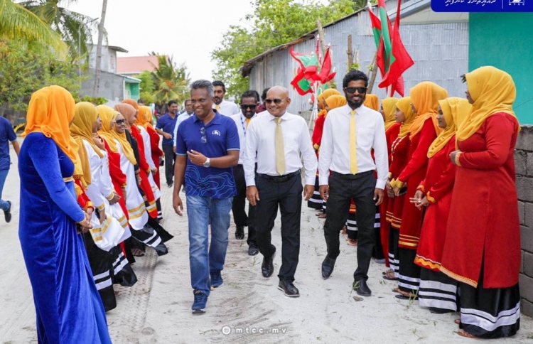 ބިޔަ މަޝްރޫއާ އެކު އަލިފުއްޓަށް އުފާވެރިކަން