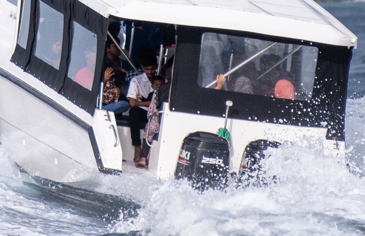 ކަނޑު ގަދަޔަސް ލައިފްޖެކެޓް މަތިން ހަނދާން ނުހުރޭ!