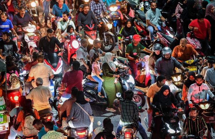 ރަޖިސްޓްރީ ނުކުރާ 1،000 އަށް ވުރެ ގިނަ ވެހިކަލް!