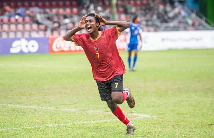 ނިއު ބަލިކޮށް އެލްޓީ އެއްވަނަ އަށް