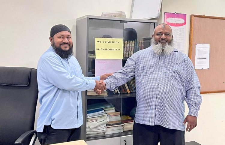 ޑރ. އިޔާޒަށް އެމްއެންޔޫގެ ވަޒީފާ އަލުން ދީފި