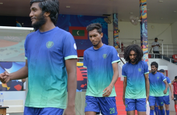 10 ލަނޑުން ބިސްބުރު ބަލިކޮށް ސަސް ކުއާޓާ އަށް