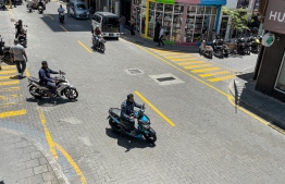Traffic and caution lines have been redrawn in Majeedhee Magu to indicate parking restriction-- Photo: Nishan Ali | Mihaaru