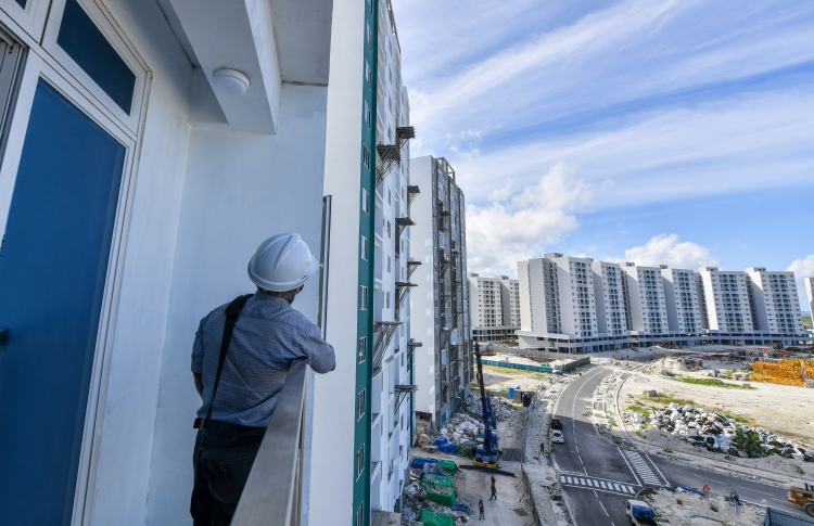 ދަތި ހާލު އަދަދަތަކުން, އަނެއްކާވެސް ދިގު ކިޔޫއެއް!