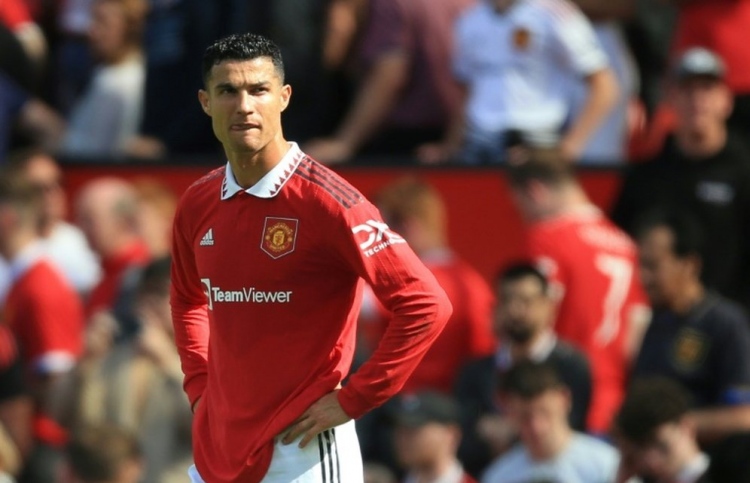 ސަޕޯޓަރުގެ ފޯނު މައްސަލަ، ރޮނާލްޑޯގެ ސަމާލުކަމަށް