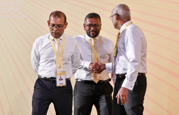 ބަރުލަމާނީގެ އުންމީދު ކަފުން؛ ނަޝީދުގެ ކުރިމަގު ބަނަ!