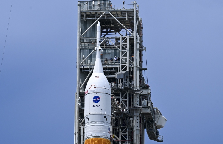 10 އަހަރު ތެރޭ ހަނދުގައި ދިރިއުޅެން ފެށިދާނެ