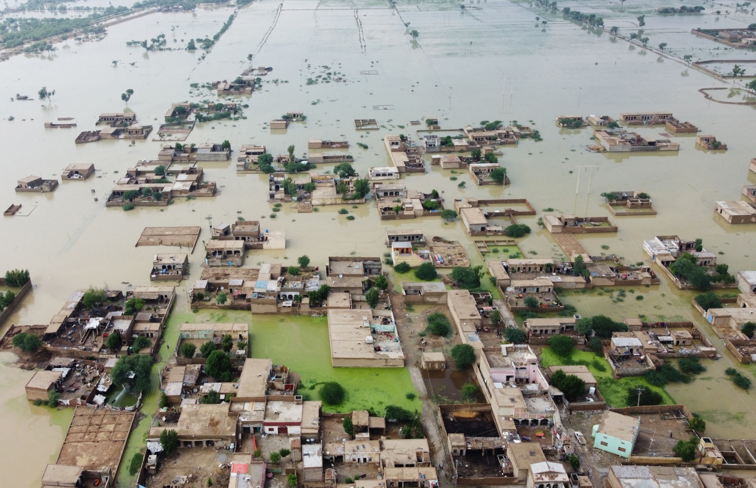 އޮގަސްޓް 31، 2022: ޕާކިސްތާނަށް މިހާރު ކުރަ،މުންދާ ވިއްސާރައިގައި ބަލުޗިސްތާން ޕްރޮވިންސްގެ ޖައްފާރް އަވަށުގައި ފެންބޮޑުވެފައި. --އޭއެފްޕީ