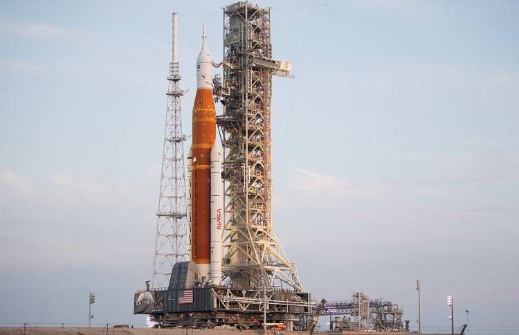 އާޓެމިސް ޖައްވަށް އުދުއްސައިލުން އަނެއްކާވެސް ފަސްކޮށްފި