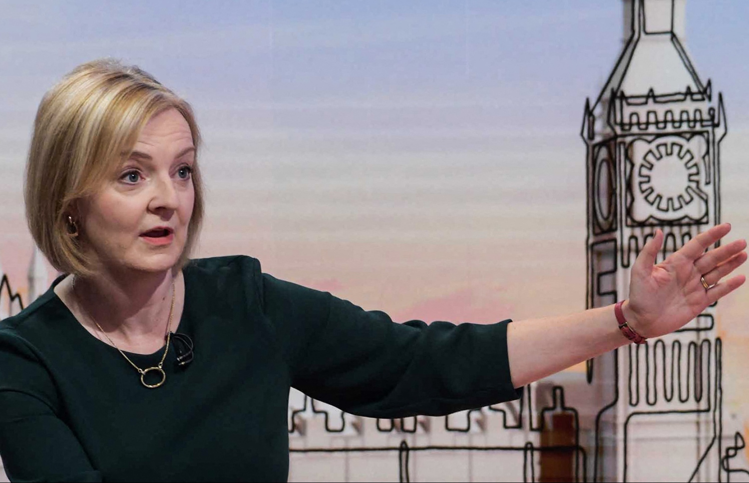 ސެޕްޓެމްބަރ 4، 2022: އިނގިރޭސި ވިލާތުގެ ކޮންޒަވޭޓިވް ޕާޓީގެ ލީޑަރުގެ މަގާމަށް އިންތިޚާބުވާނެ ކަމަށް ލަފާ ކުރެވޭ، އެ ގައުމުގެ މިހާރުގެ ޚާރިޖީ ވަޒީރު ލީޒް ޓްރަސް، ބީބީސީ އަށް އިންޓަވިއުއެއް ދެއްވަނީ. --އޭއެފްޕީ