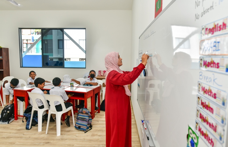 ކާމިލްދީދީގައި ބޮޑެތި ކުދިން ކިޔަވަން ޖެހޭނީ ތިން މަހު