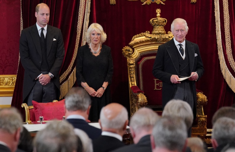 އެންޓީގުއާ އެންޑް ބާބިއުޑާ އިނގިރޭސި ތަޚުތާ ވަކިވަނީ