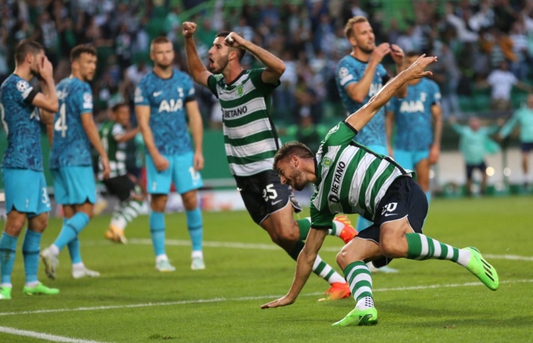 ސްޕޯޓިން އިން ފަހު ވަގުތު ޓޮޓެންހަމް ބަލިކޮށްފި