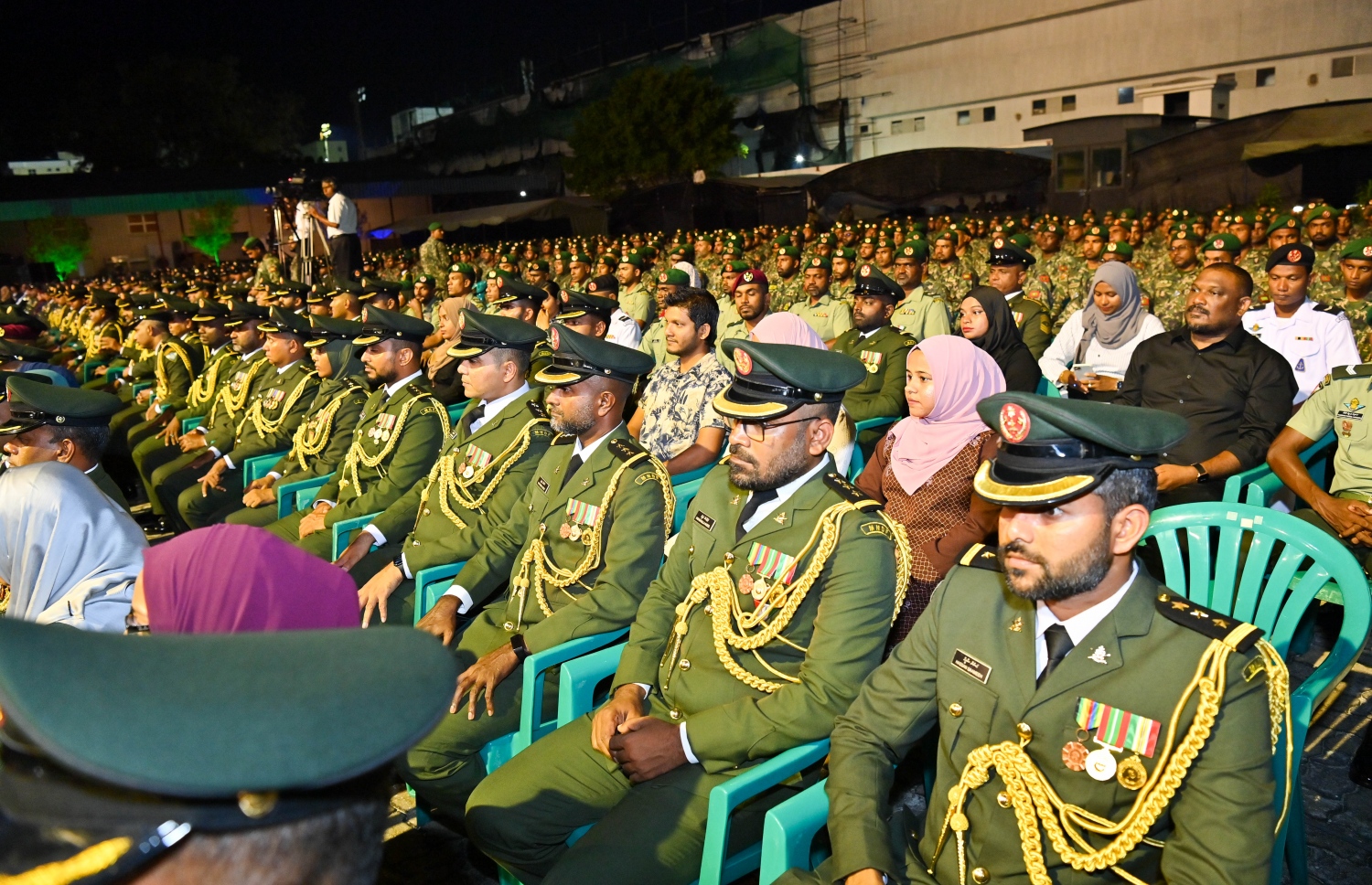 ސިފައިންގެ 150 ވަނަ އަހަރީ ޖަލްސާގައި ސިފައިން ބައިވެރިވަނީ-- ފޮޓޯ: ރައީސް އޮފީސް