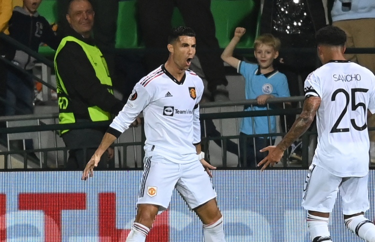 ރޮނާލްޑޯ ޔޫރޮޕާ ލީގުގައި އަލަށް ލަނޑު ޖަހައިފި