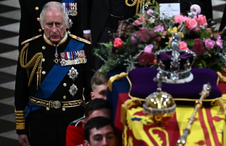 ރަސްމީ ޖަނާޒާ އަށް ފަހު ރާނީ ފަސްދާނު ލައިފި