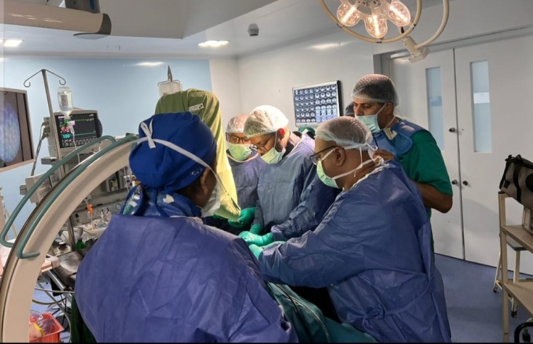 ޑޮކްޓަރުންނާއި ނަރުހުންގެ މުސާރައަށް 500 މިލިއަން