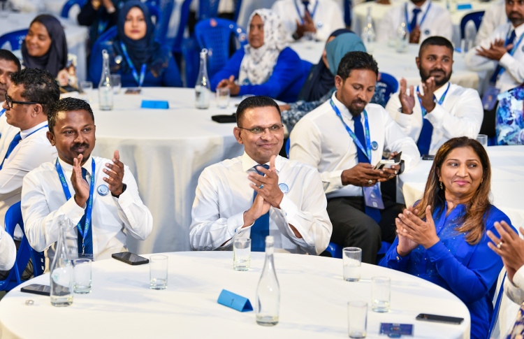 ބޯހިޔާވަހިކަމަށް ދާއިމީ ހައްލެއް ހޯދާނަން: ނާޒިމް