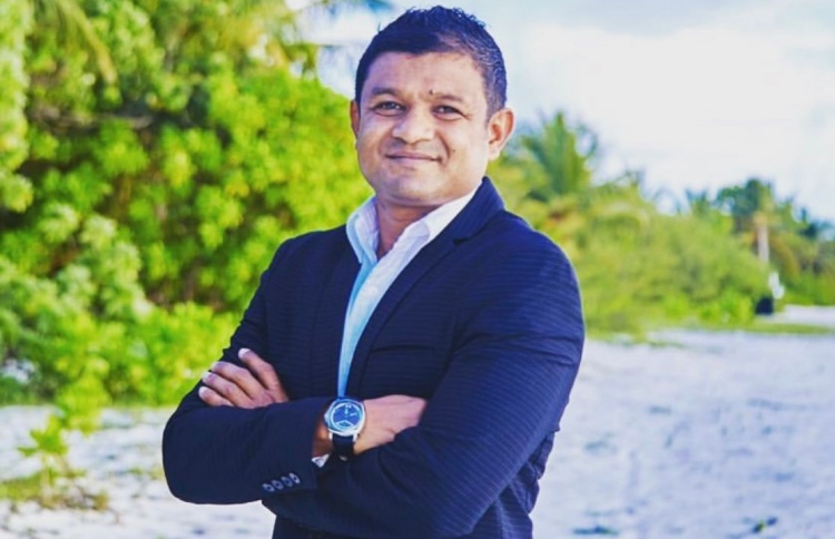 ކްރައުން އެންޑް ޗަމްޕާ ރިސޯޓްސްގެ ސީއޯއޯ އަކަށް ސޮލާހު